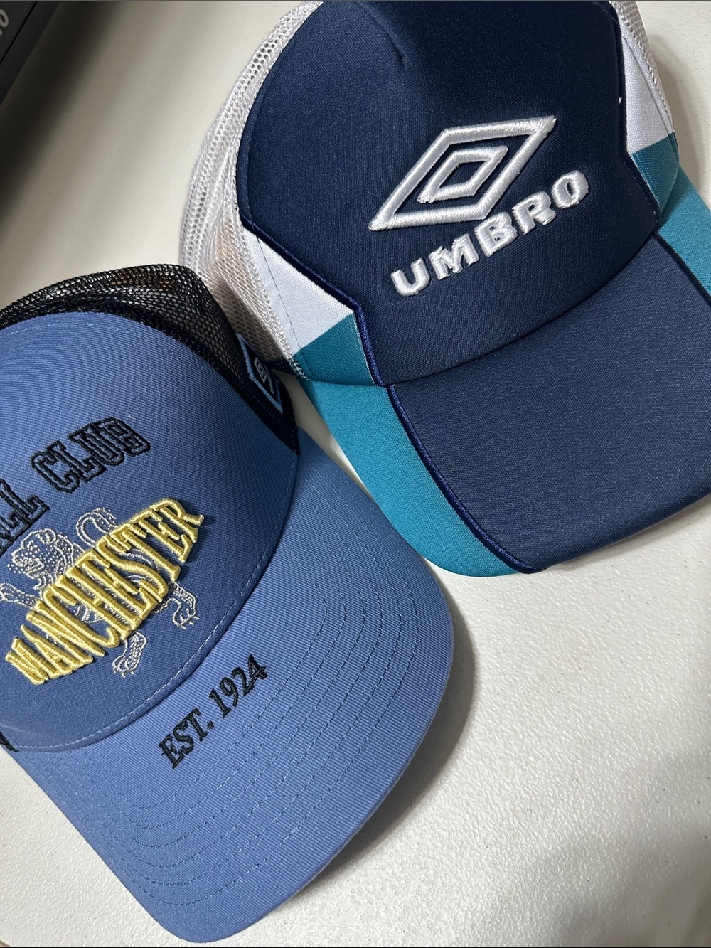 Set of 2 umbro hats